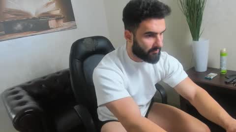 Snapshot of micahlane chatting on October 23, 2025, 4:23 am MicahLane online show from October 23, 2025, 4:23 am