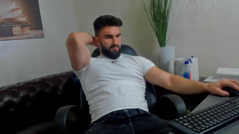 Snapshot of micahlane chatting on November 1, 2025, 5:42 am MicahLane online show from November 1, 2025, 5:42 am