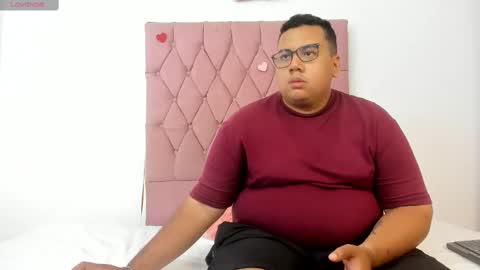 Snapshot of michael_and_sharon chatting on September 19, 2025, 4:47 am Micky and Sharon online show from September 19, 2025, 4:47 am