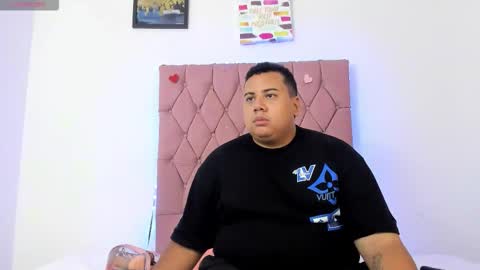 Snapshot of michael_and_sharon chatting on October 25, 2025, 4:20 am Micky and Sharon online show from October 25, 2025, 4:20 am