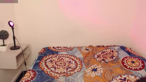 Michaela online show from December 15, 2025, 7:51 pm