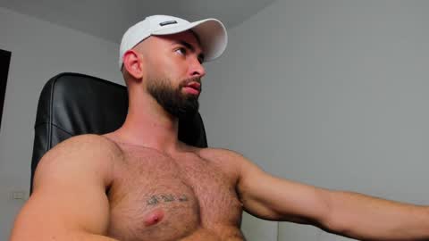 MichaelEvansx online show from December 11, 2024, 3:15 pm