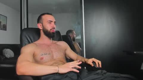 MichaelEvansx online show from February 11, 2025, 2:35 pm