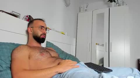 MichaelEvansx online show from September 22, 2025, 8:00 pm