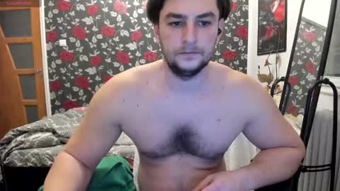 Snapshot of michaelragnar90 chatting on January 7, 2025, 1:35 pm michaelragnar90 online show from January 7, 2025, 1:35 pm