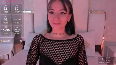 Snapshot of michaelwalkerr chatting on January 8, 2025, 5:05 pm Michael Walkerr online show from January 8, 2025, 5:05 pm