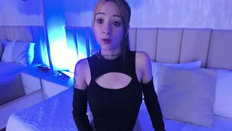 Snapshot of michaelwalkerr chatting on February 7, 2025, 7:49 pm Michael Walkerr online show from February 7, 2025, 7:49 pm