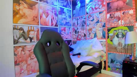 michel_lopez18 online show from January 9, 2025, 2:18 pm