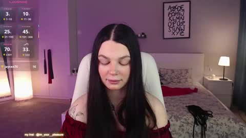 Kate online show from November 8, 2025, 1:06 am