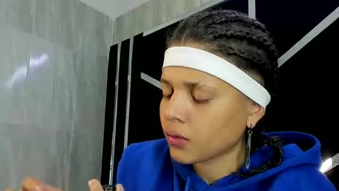 Snapshot of michell_rs chatting on February 4, 2025, 9:49 am michell_rs online show from February 4, 2025, 9:49 am