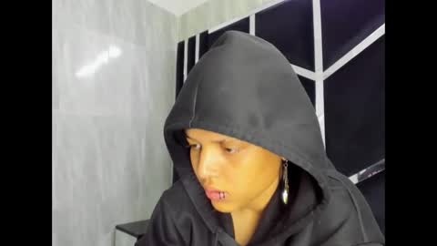 Snapshot of michell_rs chatting on February 24, 2025, 9:53 am michell_rs online show from February 24, 2025, 9:53 am