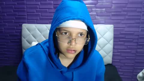 Snapshot of michell_rs chatting on February 26, 2025, 9:53 am michell_rs online show from February 26, 2025, 9:53 am