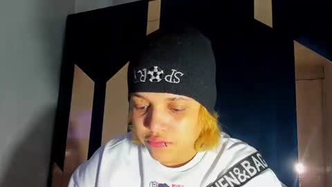 Snapshot of michell_rs chatting on September 29, 2025, 3:22 am michell_rs online show from September 29, 2025, 3:22 am