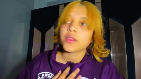 Snapshot of michell_rs chatting on October 8, 2025, 5:05 am michell_rs online show from October 8, 2025, 5:05 am