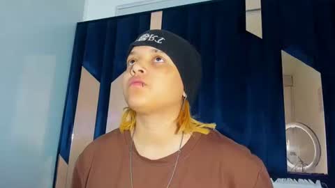 Snapshot of michell_rs chatting on November 2, 2025, 6:38 am michell_rs online show from November 2, 2025, 6:38 am