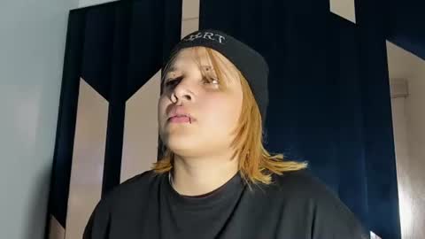 Snapshot of michell_rs chatting on November 23, 2025, 3:50 am michell_rs online show from November 23, 2025, 3:50 am