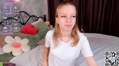 Snapshot of michelle_blond chatting on September 13, 2025, 7:41 am michelle_blond online show from September 13, 2025, 7:41 am