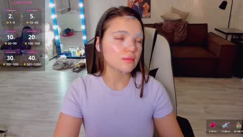 Snapshot of michelle_mir chatting on December 7, 2024, 7:32 pm Michelle online show from December 7, 2024, 7:32 pm