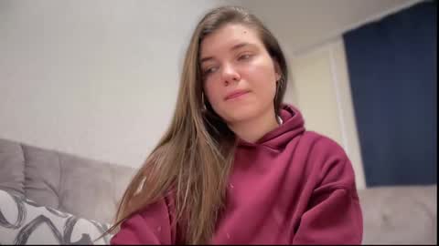 Snapshot of michelle_mir chatting on March 1, 2025, 1:51 pm Michelle online show from March 1, 2025, 1:51 pm