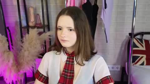 Snapshot of michellebaille chatting on October 18, 2025, 6:05 am Michelle online show from October 18, 2025, 6:05 am