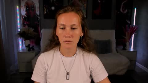 MichelleOrtis online show from September 18, 2025, 12:29 pm