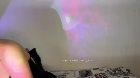 Snapshot of michellepetitte chatting on October 9, 2025, 10:41 pm michellepetitte online show from October 9, 2025, 10:41 pm