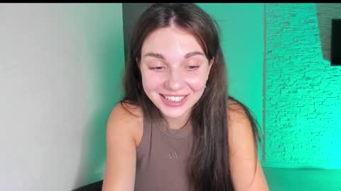 Snapshot of michelliibeautiful chatting on September 23, 2025, 6:22 pm Michellee online show from September 23, 2025, 6:22 pm