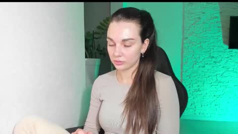 Snapshot of michelliibeautiful chatting on October 14, 2025, 3:57 pm Michellee online show from October 14, 2025, 3:57 pm