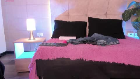 Snapshot of michonne_09 chatting on November 23, 2025, 10:26 am michonne_09 online show from November 23, 2025, 10:26 am