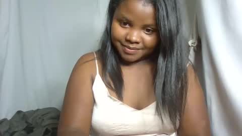 Snapshot of michou61 chatting on December 17, 2025, 7:20 pm michou61 online show from December 17, 2025, 7:20 pm