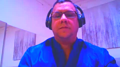 Snapshot of mickeyshyne69 chatting on January 16, 2025, 1:58 am Mickey online show from January 16, 2025, 1:58 am