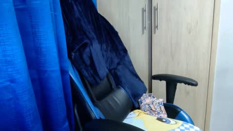 Snapshot of miculohot chatting on March 12, 2025, 11:44 pm vanesa sexy online show from March 12, 2025, 11:44 pm