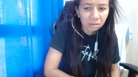 Snapshot of miculohot chatting on November 22, 2025, 12:15 pm vanesa sexy online show from November 22, 2025, 12:15 pm