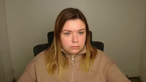 Snapshot of midnightmariana chatting on October 26, 2025, 6:19 am Mariana online show from October 26, 2025, 6:19 am