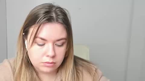 Snapshot of midnightmariana chatting on November 14, 2025, 12:37 pm Mariana online show from November 14, 2025, 12:37 pm