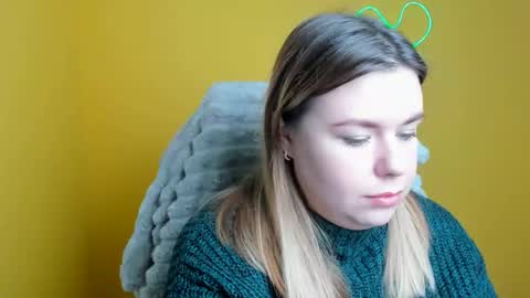 Snapshot of midnightmariana chatting on November 17, 2025, 12:22 pm Mariana online show from November 17, 2025, 12:22 pm