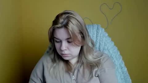 Snapshot of midnightmariana chatting on December 15, 2025, 6:28 am Mariana online show from December 15, 2025, 6:28 am