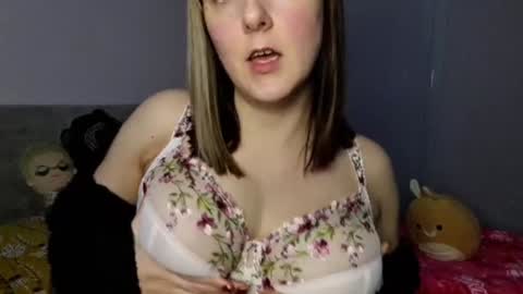 Snapshot of midnightwitchx chatting on January 23, 2025, 10:54 pm Midnight online show from January 23, 2025, 10:54 pm