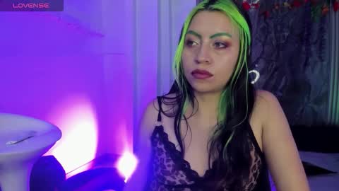 midory_ online show from October 12, 2025, 1:04 am