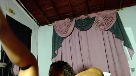 mielsquirt online show from November 7, 2025, 8:47 am