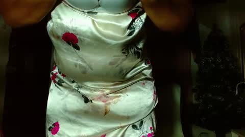 mielsquirt online show from December 1, 2025, 9:47 am