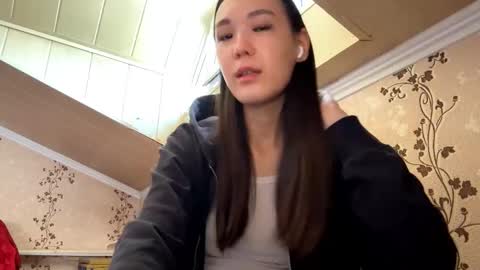 Snapshot of migdaliafenlon chatting on September 21, 2025, 8:16 am Nova online show from September 21, 2025, 8:16 am