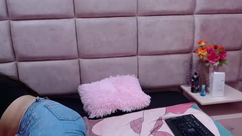 Snapshot of miha_smith chatting on January 24, 2025, 3:00 am Miha online show from January 24, 2025, 3:00 am