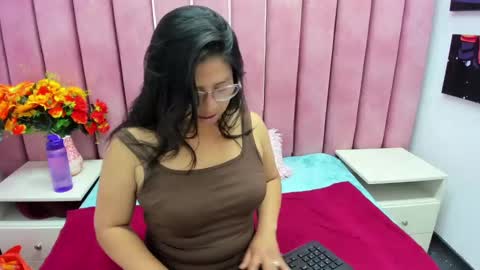 Snapshot of miha_smith chatting on September 30, 2025, 2:49 am Miha online show from September 30, 2025, 2:49 am