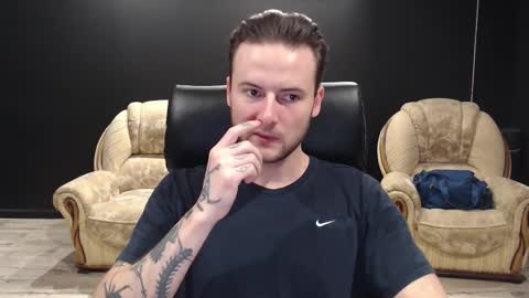 Misha Winchester online show from November 17, 2025, 8:53 am