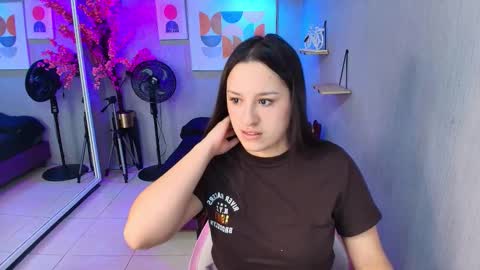 Miia online show from November 28, 2025, 7:16 pm