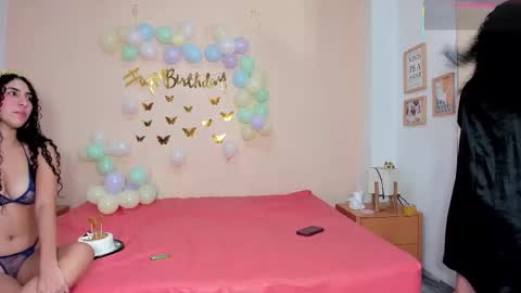 Snapshot of miia_lennox chatting on November 21, 2025, 2:21 am Mia Gema curly online show from November 21, 2025, 2:21 am