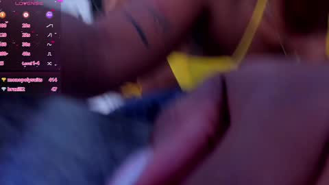 Miia Schwarz  online show from December 14, 2024, 5:25 pm