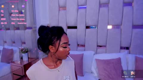 Miia Schwarz  online show from January 25, 2025, 8:42 pm