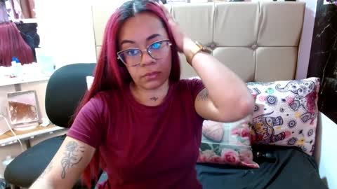Snapshot of miia_spencer_ chatting on December 16, 2024, 4:49 pm miia online show from December 16, 2024, 4:49 pm